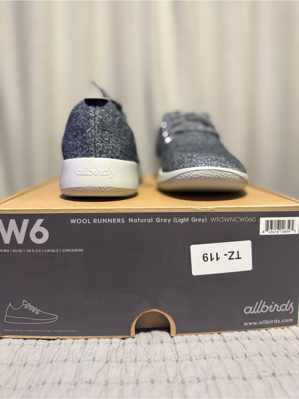 Allbirds Wool Runners, Natural Grey, Women's 6, New in Box - Picture 4 of 7